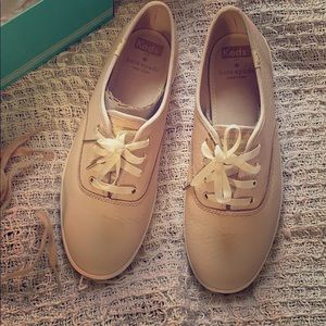 Kate Spade ♠️ + Keds Size 8 Low tops